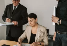 Jak przygotować firmę na niespodziewane przerwy w działalności 522-jak-przygotowac-firme-na-niespodziewane-przerwy-w-dzialalnos.webp