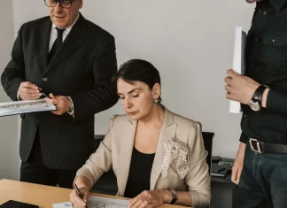 522-jak-przygotowac-firme-na-niespodziewane-przerwy-w-dzialalnos.webp