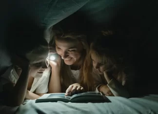 lampykemar.pl - 393-jak-wybrac-lampe-do-pokoju-dzieciecego-by-byla-bezpieczna-i-.webp